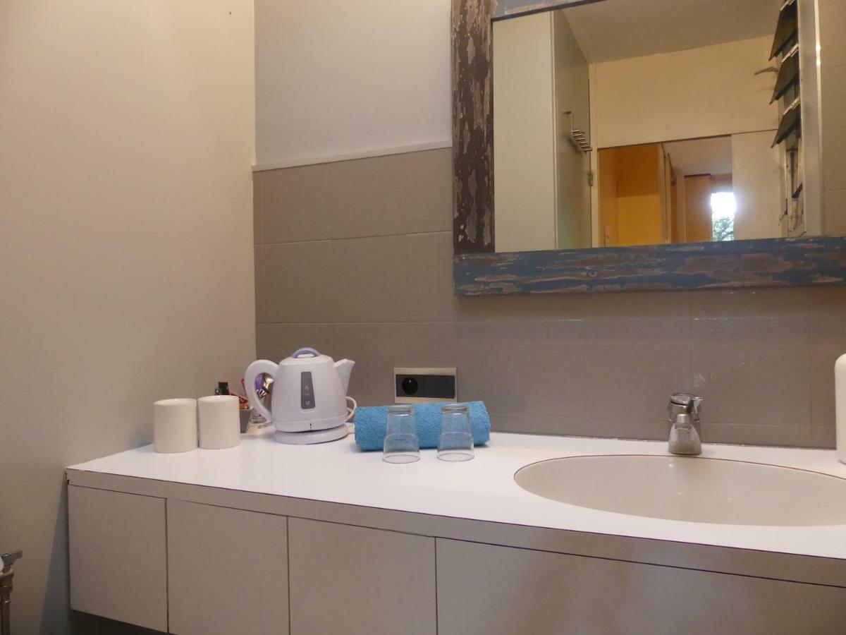 Les 3 Saisons Bed & Breakfast Cucuron Bagian luar foto